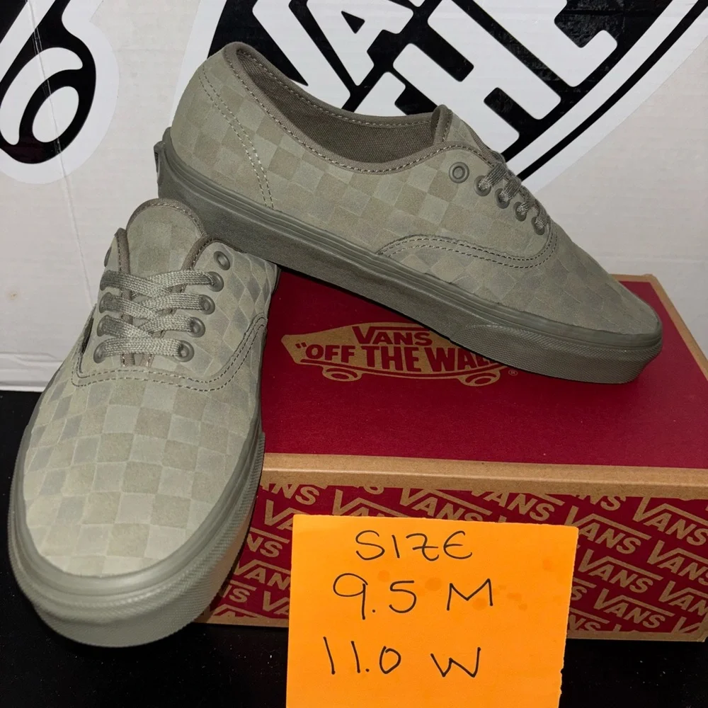 Vans Authentic sz 9.5 Men’s 11.0 Women’s - Picture 1 of 12